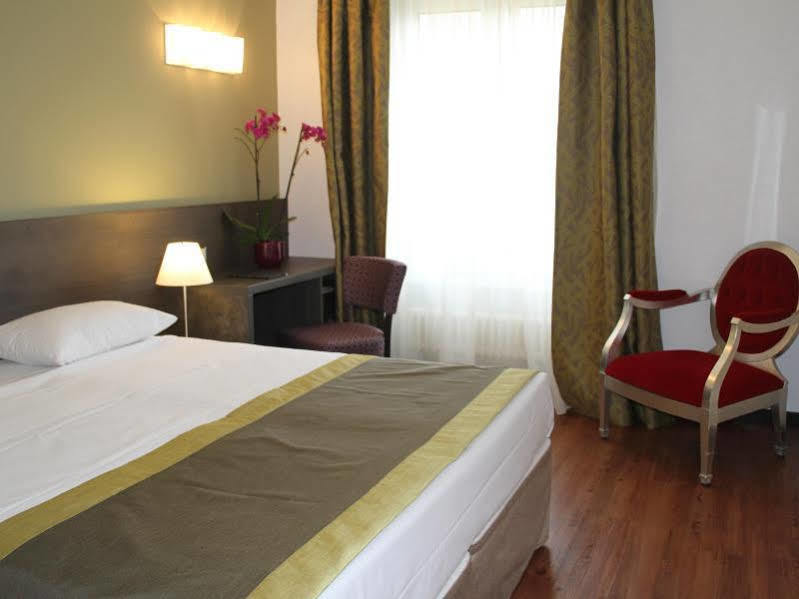 Hotel Montana Genève Buitenkant foto